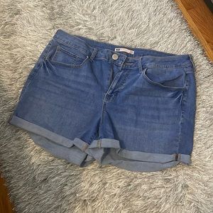 🌼🌸🌺 Midi Short jean SO 🌺🌼🌸